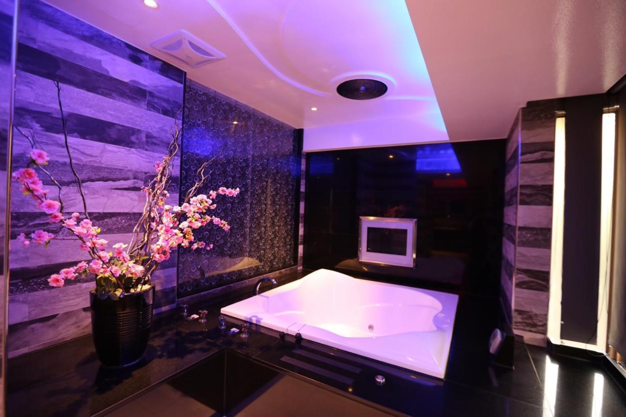 Yosemite Motel - Taiyuan Branch Тайджун Екстериор снимка