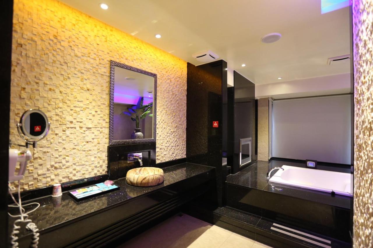 Yosemite Motel - Taiyuan Branch Тайджун Екстериор снимка